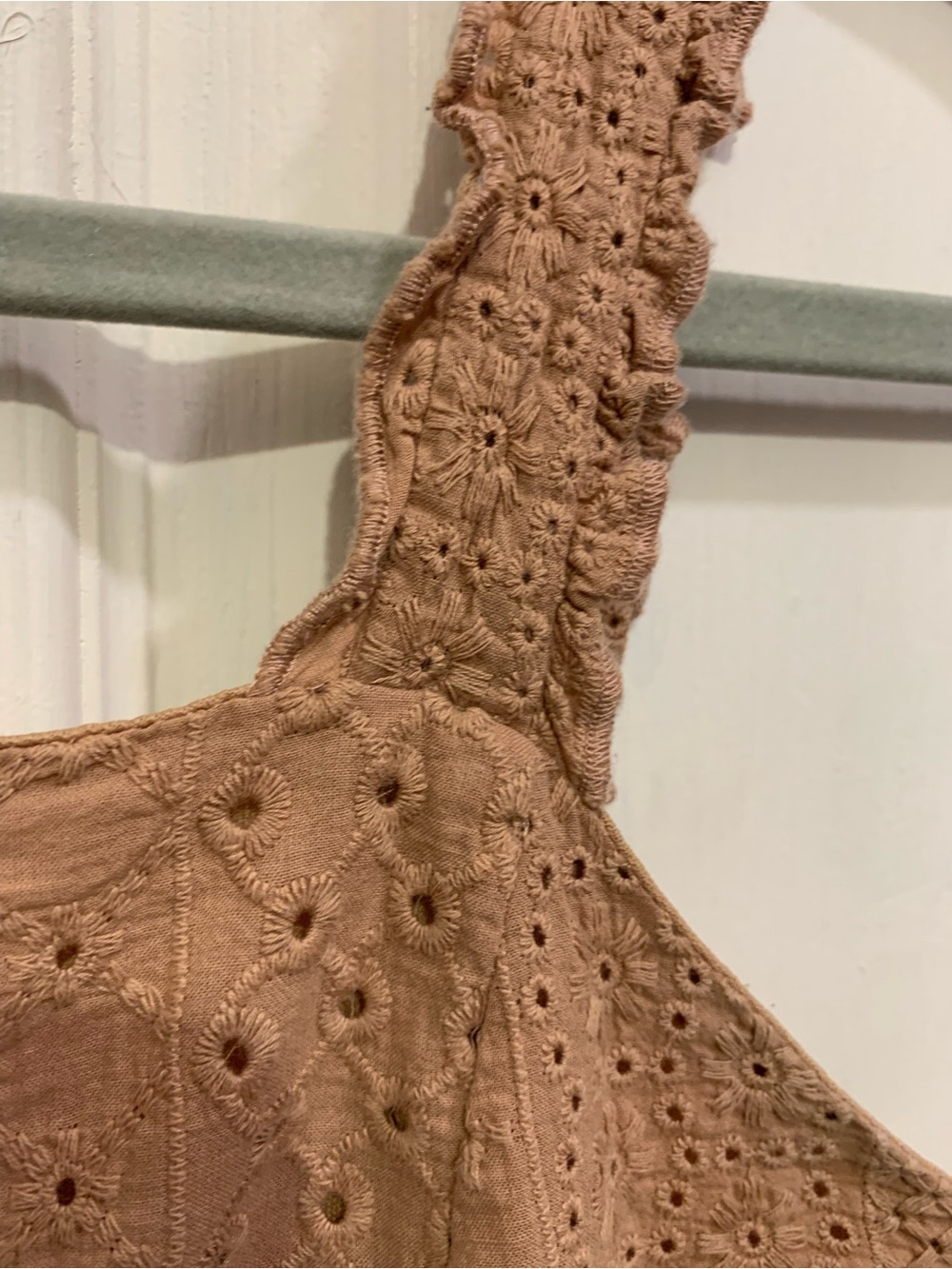 Urban Romantics Carmel Brown Eyelet Cropped Small Tank Top. 3377 - Picture 3 of 6